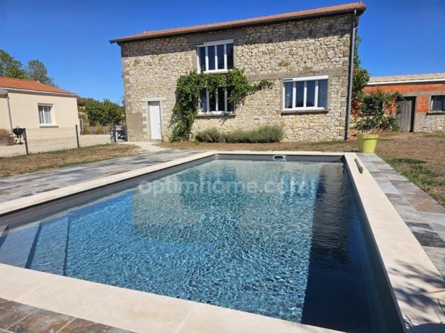 Maison 10 pièces 230 m²