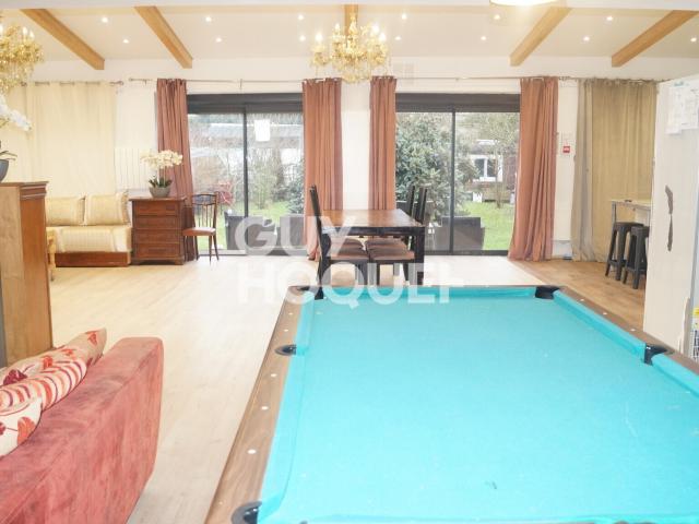Maison 10 pièces 230 m²