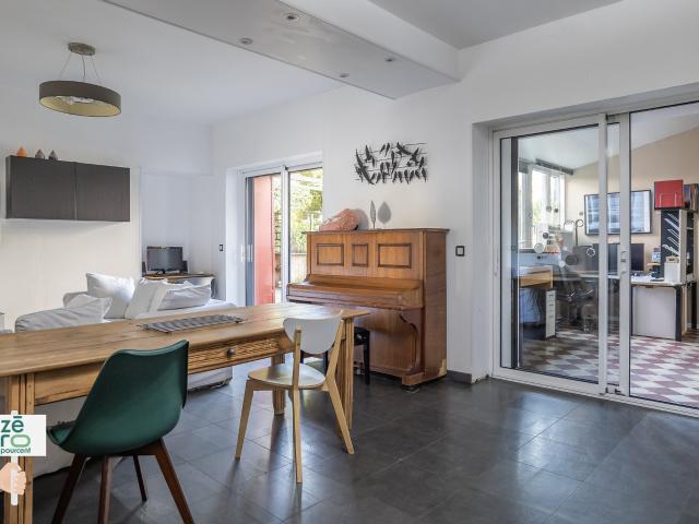 Maison 10 pièces 230 m²