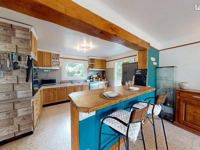 Maison 10 pièces 230 m²