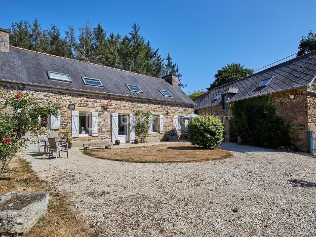 Maison 10 pièces 230 m²