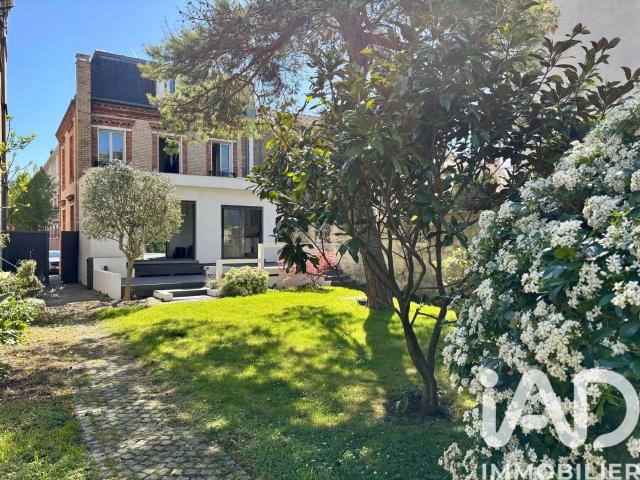 Maison 10 pièces 230 m²