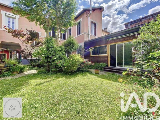 Maison 10 pièces 230 m²