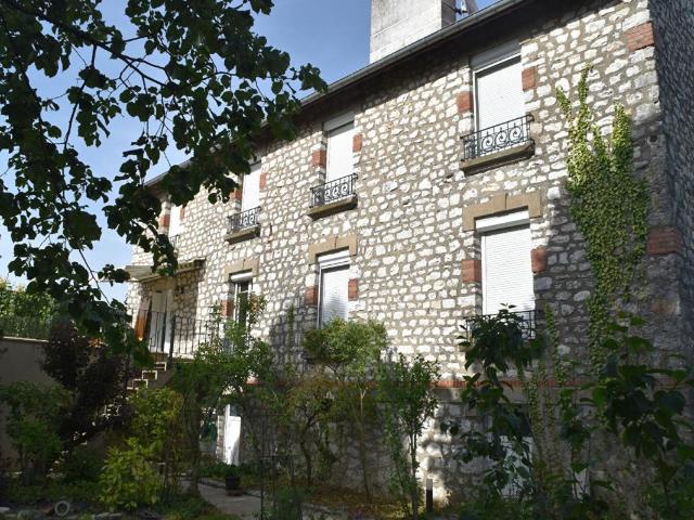 Maison 10 pièces 231 m²