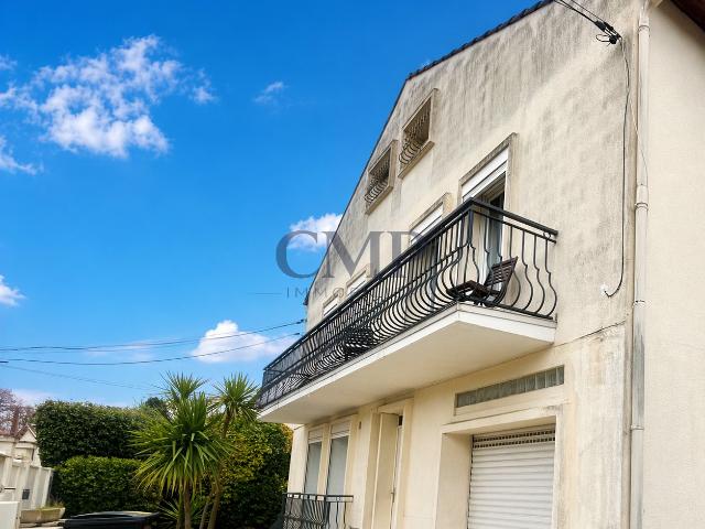 Maison 10 pièces 232 m²