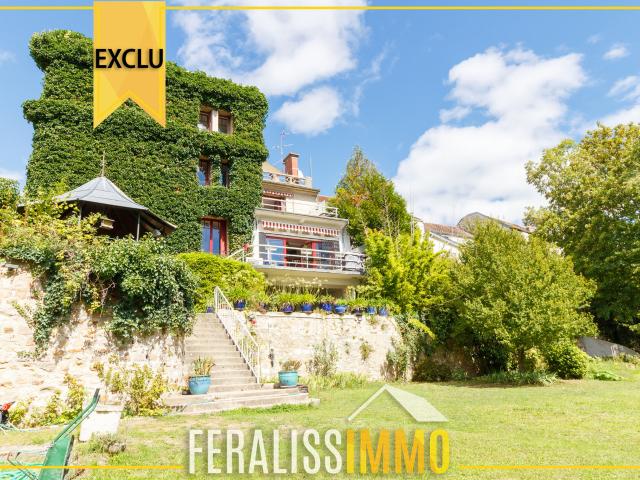 Maison 10 pièces 232 m²