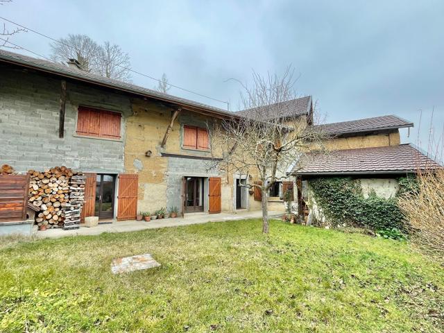Maison 10 pièces 237 m²