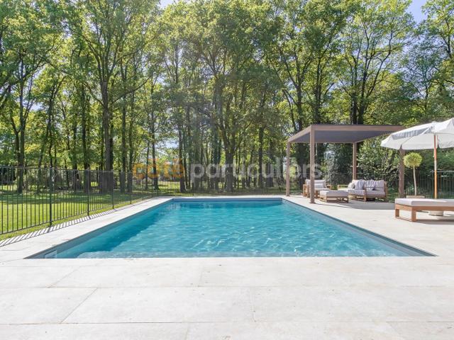 Maison 10 pièces 234 m²