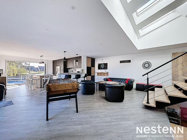 Maison 10 pièces 234 m²