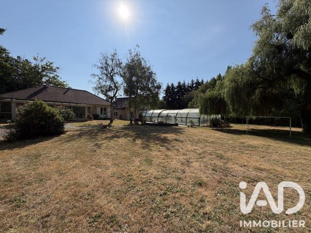 Maison 10 pièces 234 m²