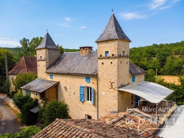 Maison 10 pièces 234 m²