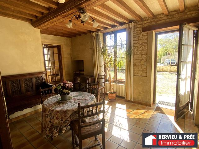 Maison 10 pièces 235 m²
