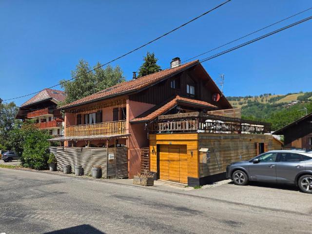 Maison 10 pièces 250 m²