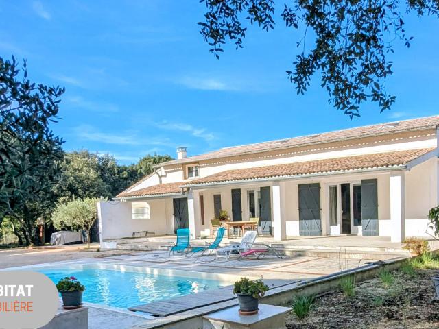 Maison 10 pièces 235 m²