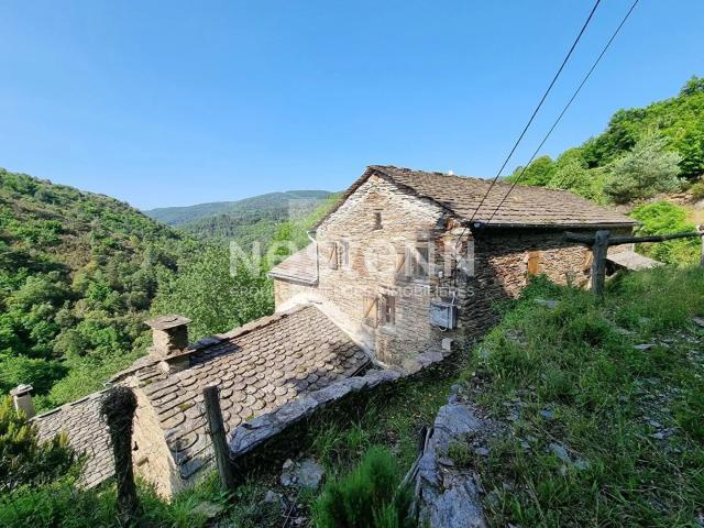 Maison 10 pièces 235 m²