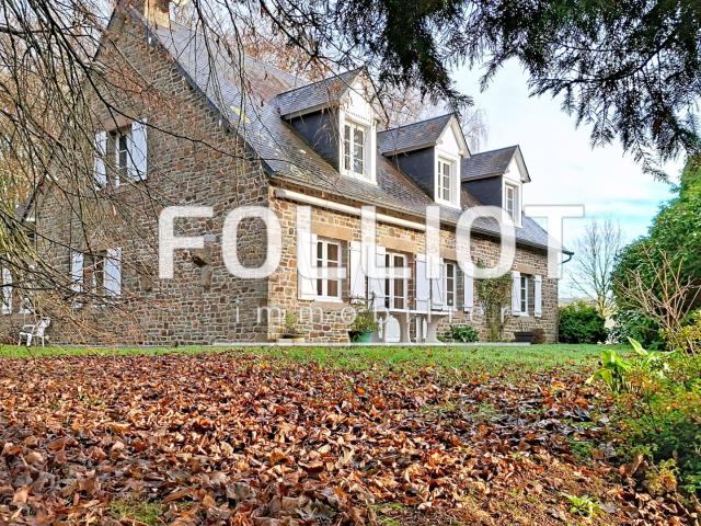 Maison 10 pièces 235 m²