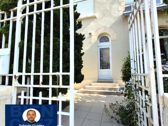 Maison 10 pièces 235 m²