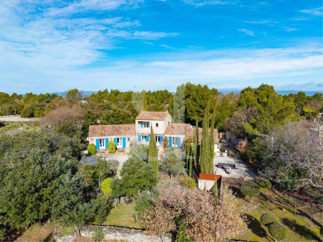 Maison 10 pièces 235 m²