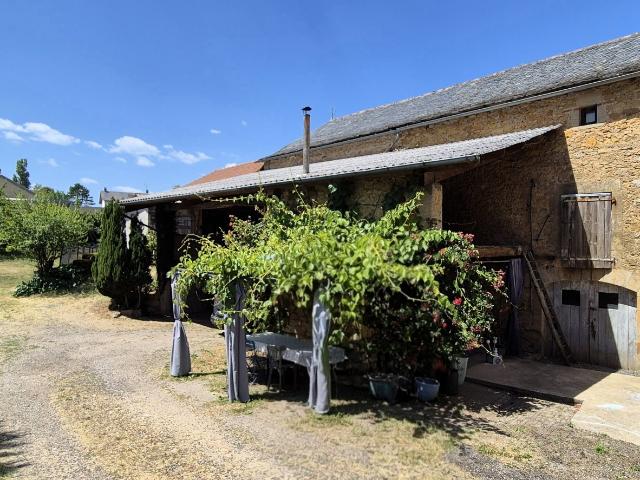 Maison 10 pièces 235 m²