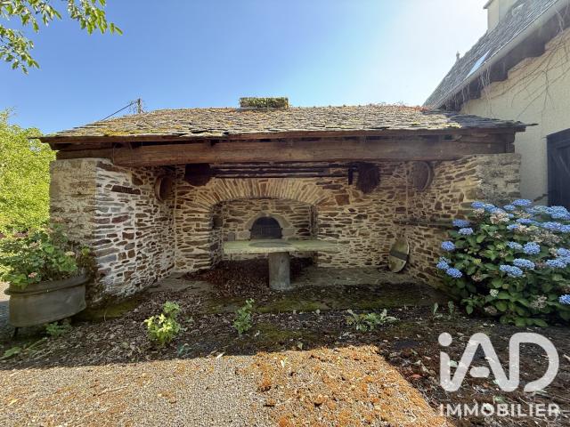 Maison 10 pièces 235 m²