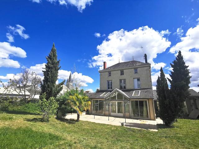 Maison 10 pièces 236 m²