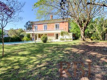 Maison 10 pièces 238 m²
