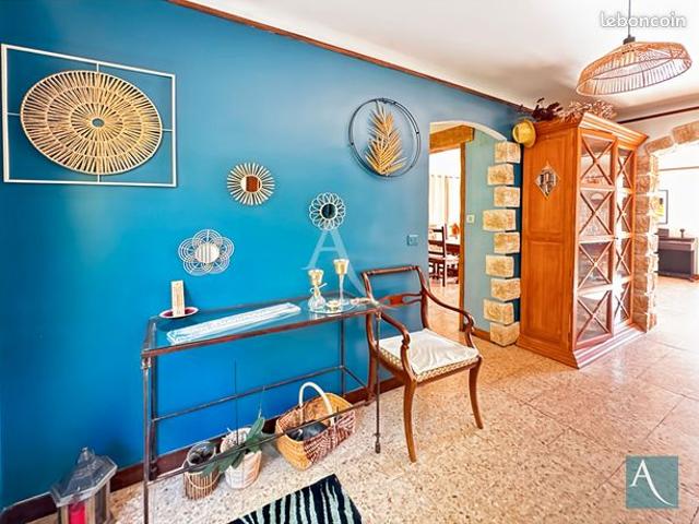 Maison 10 pièces 238 m²