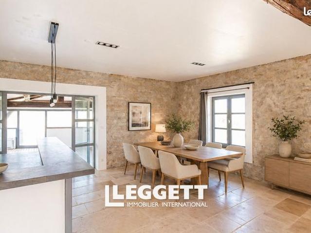 Appartement 10 pièces 239 m²