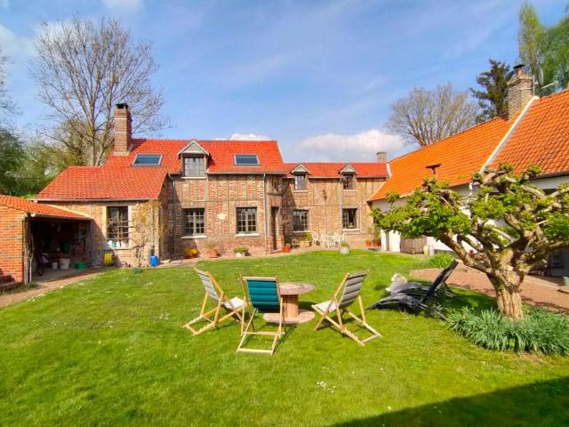 Maison 10 pièces 239 m²