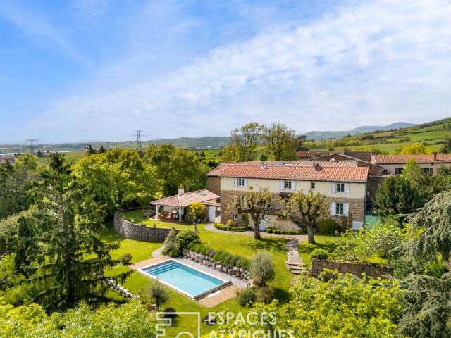 Maison 10 pièces 340 m²