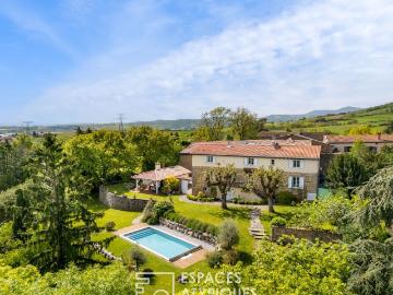 Maison 10 pièces 340 m²