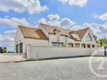 Maison 10 pièces 340 m²