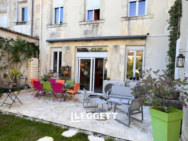 Maison 10 pièces 340 m²