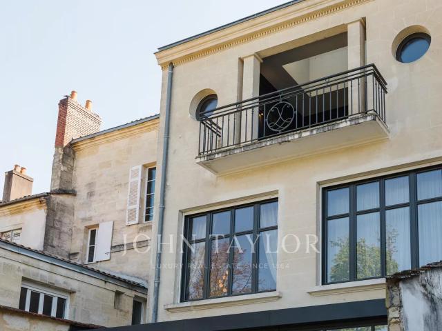 Maison 10 pièces 341 m²