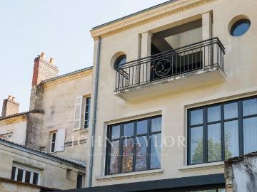 Maison 10 pièces 341 m²