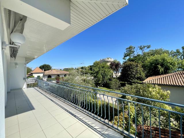 Maison 10 pièces 341 m²