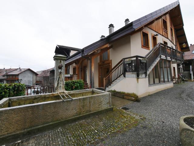 Maison 10 pièces 342 m²