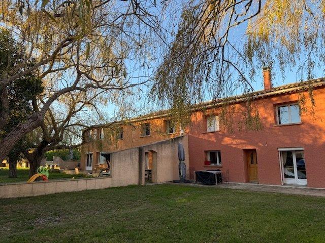 Maison 10 pièces 342 m²