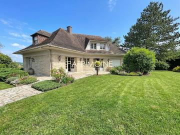 Maison 10 pièces 344 m²