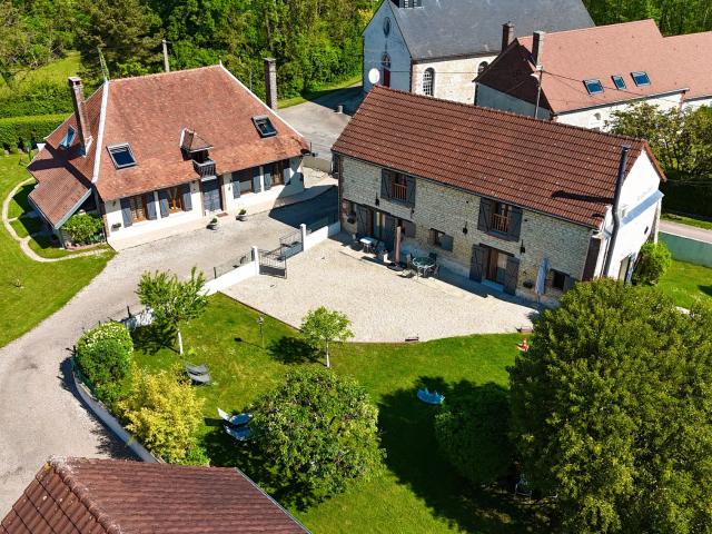 Maison 10 pièces 344 m²