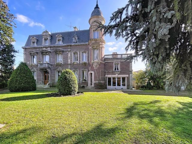 Maison 10 pièces 344 m²