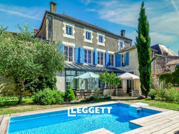 Maison 10 pièces 345 m²
