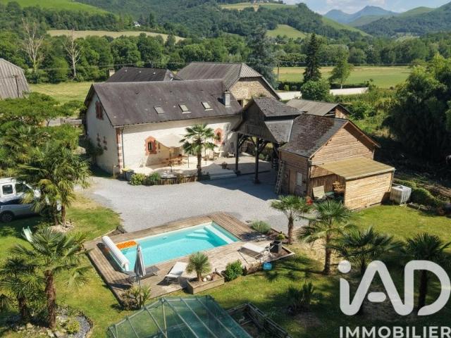 Maison 10 pièces 349 m²