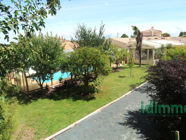 Maison 10 pièces 350 m²