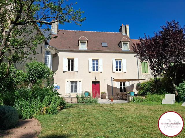 Maison 10 pièces 350 m²
