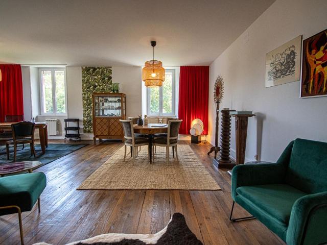 Maison 10 pièces 350 m²