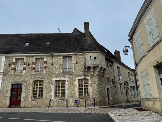 Maison 10 pièces 350 m²