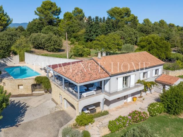 Maison 10 pièces 350 m²