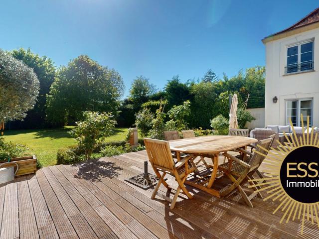 Maison 10 pièces 350 m²