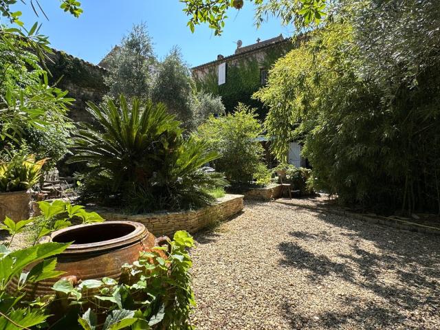 Maison 10 pièces 350 m²